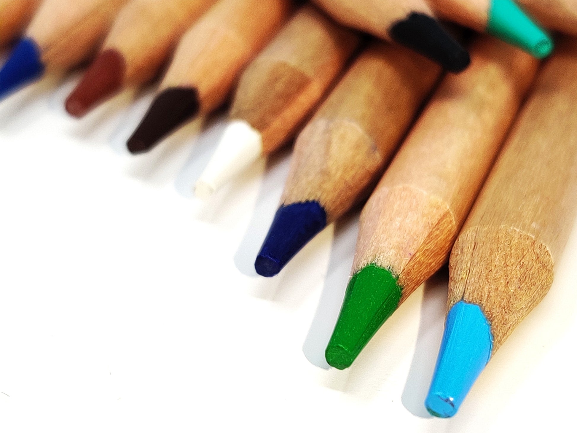 Watercolour Pencils (Tin) image 6